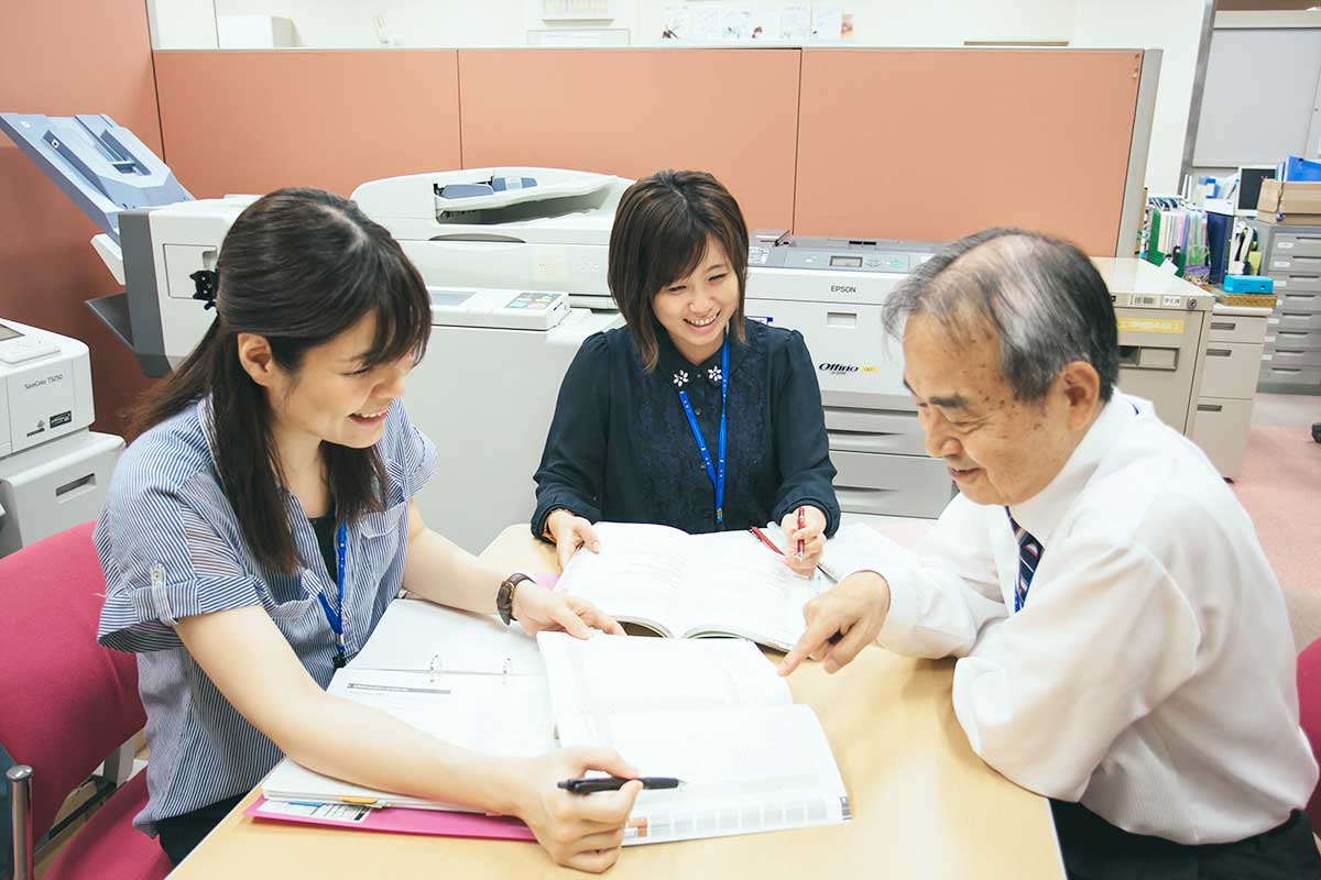 学校 就職 事務職